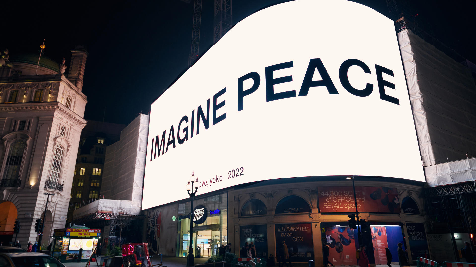 In the midst of a humanitarian crisis in March 2022, The Lights light up with a simple but powerful message from Yoko Ono. Imagine peace by Yoko
